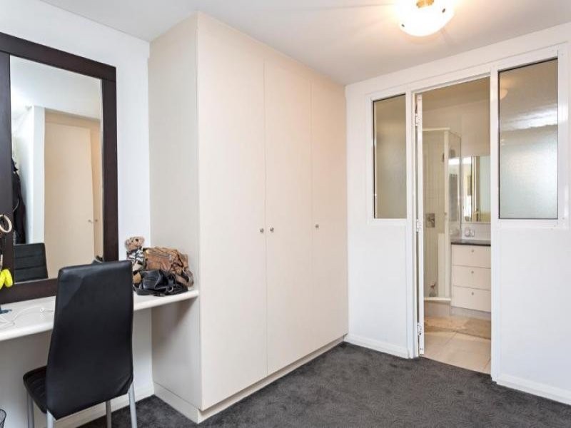 13/1 Breakwater Parade, Mandurah WA 6210