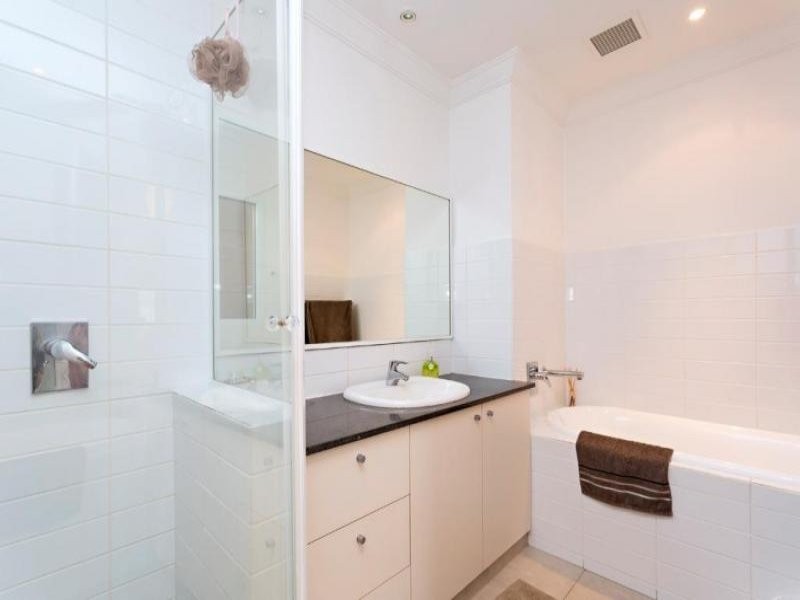13/1 Breakwater Parade, Mandurah WA 6210