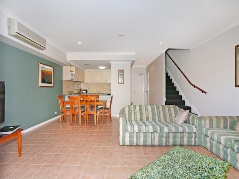 30/20 Apollo Place, Halls Head WA 6210