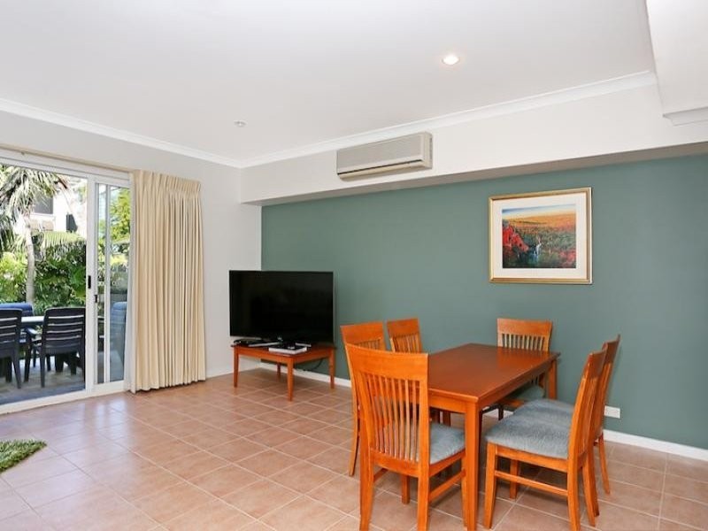 30/20 Apollo Place, Halls Head WA 6210