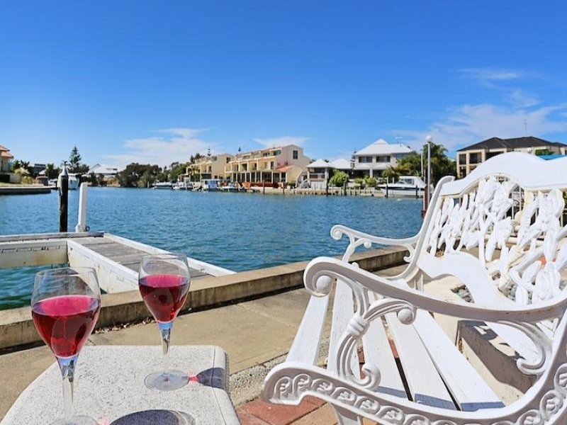 5 Reverie Mews, Halls Head WA 6210