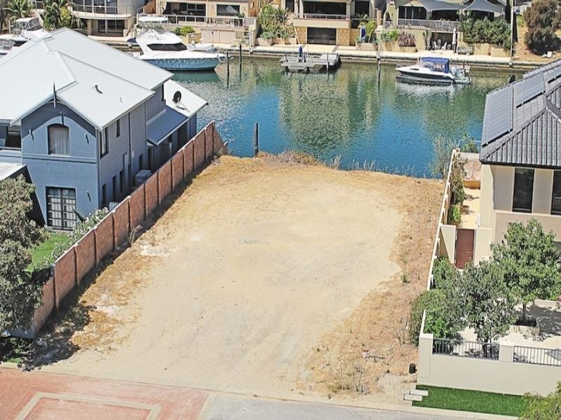 11 Brindabella Crescent, Halls Head WA 6210