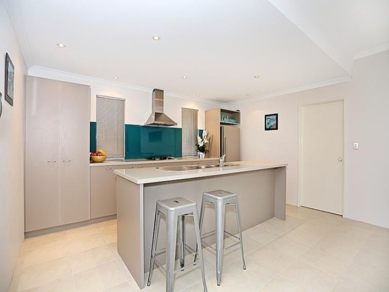 21 Dalwallinu Terrace, Dawesville WA 6211