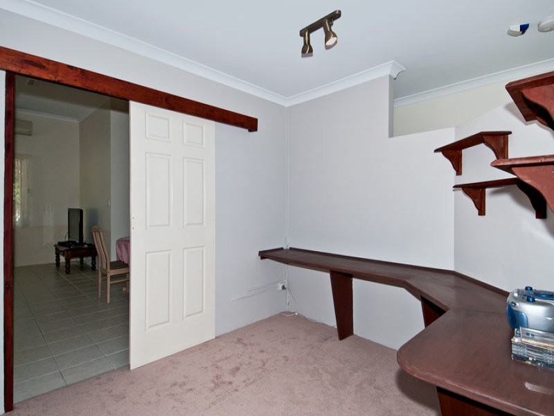 188 Oakmont Avenue, Meadow Springs WA 6210