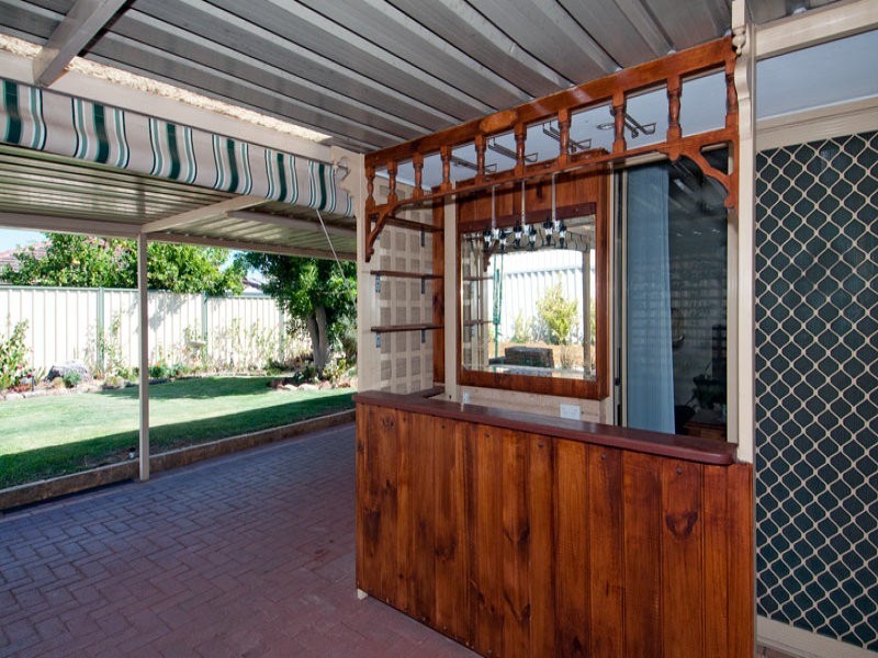 188 Oakmont Avenue, Meadow Springs WA 6210