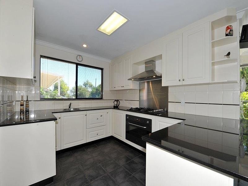 3 Assam Street, Madora Bay WA 6210