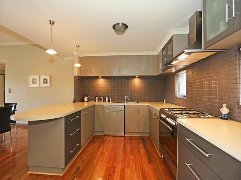 76A Janis Street, Halls Head WA 6210