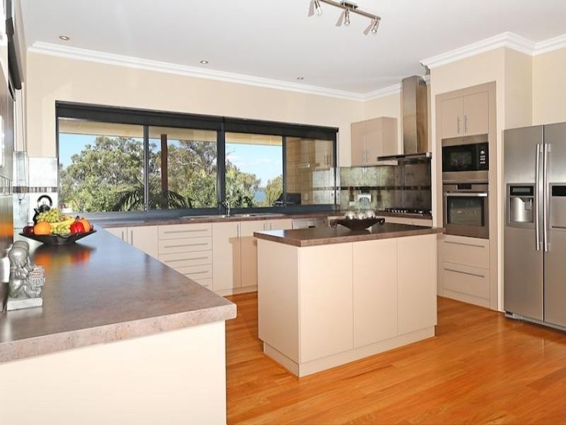 2 Estuary Heights Place, Bouvard WA 6211