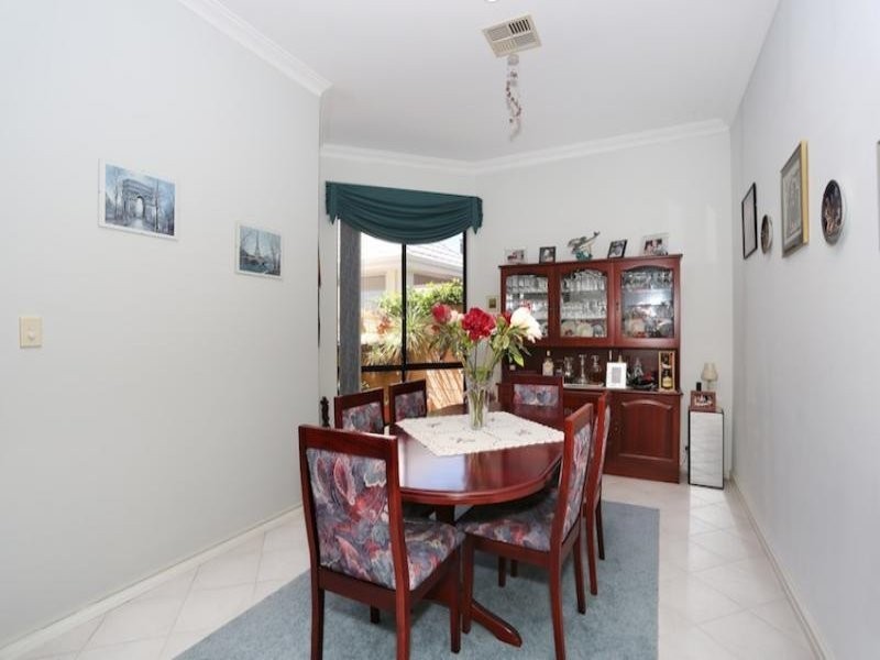 7 Picaroon Place, Halls Head WA 6210