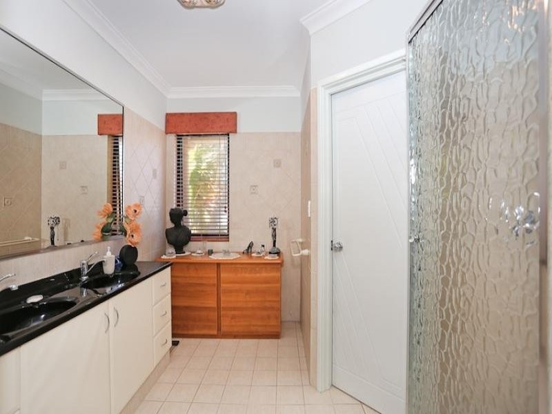 7 Picaroon Place, Halls Head WA 6210