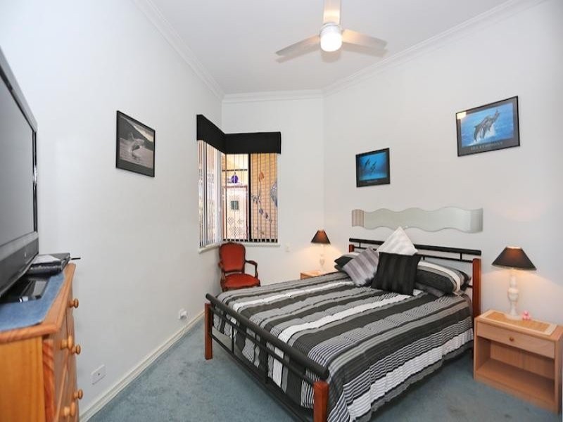 7 Picaroon Place, Halls Head WA 6210