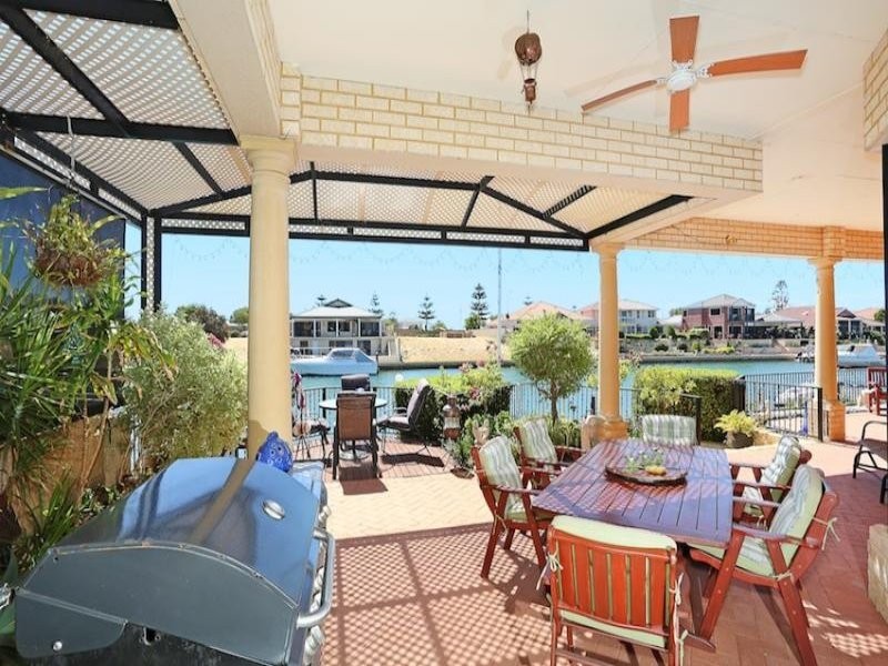 7 Picaroon Place, Halls Head WA 6210