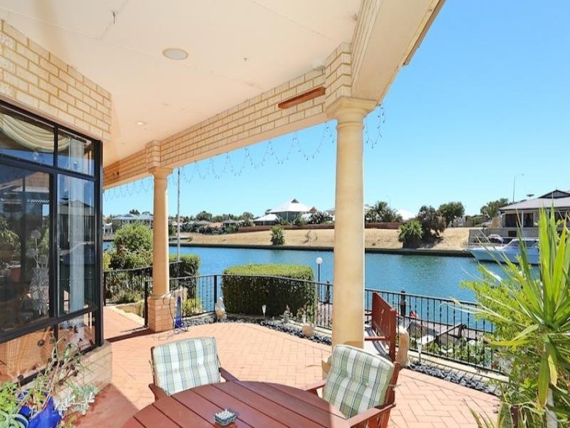 7 Picaroon Place, Halls Head WA 6210