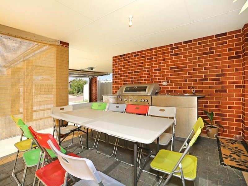 36 Gibbs Circuit, Ravenswood WA 6208