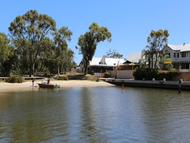114 South Yunderup Road, South Yunderup WA 6208