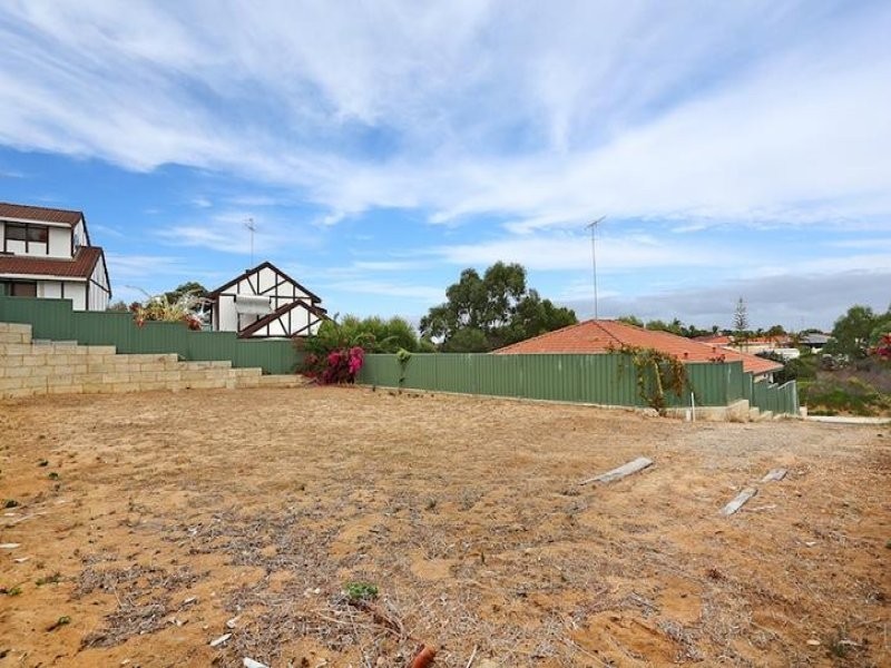 43A Portmarnock Circuit, Halls Head WA 6210