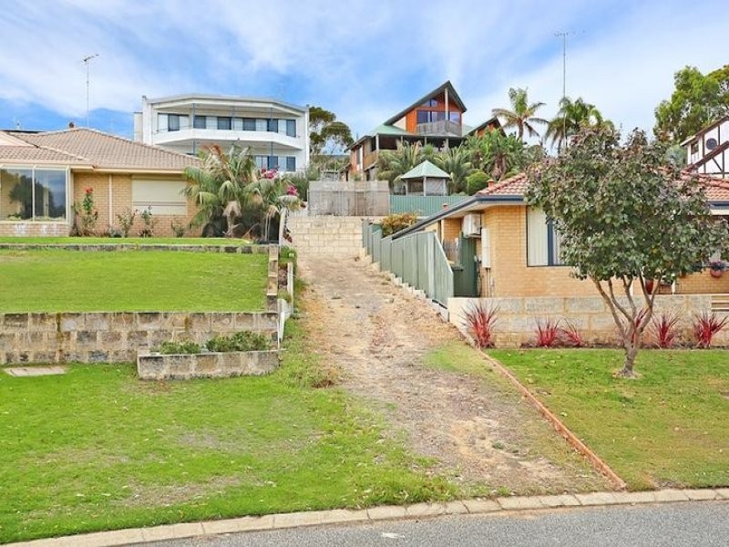 43A Portmarnock Circuit, Halls Head WA 6210