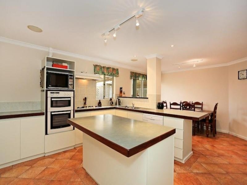 40 Pallas Way, San Remo WA 6210