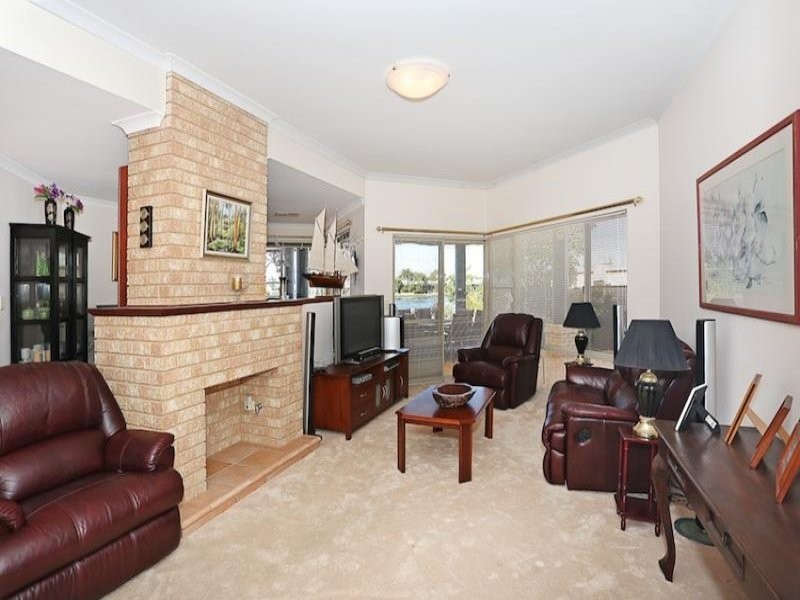 82 Banksia Terrace, South Yunderup WA 6208