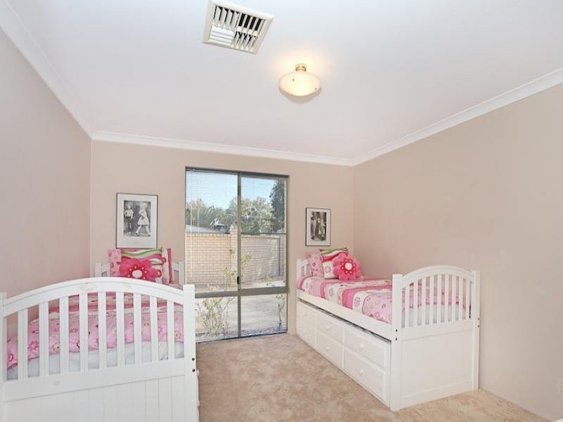 82 Banksia Terrace, South Yunderup WA 6208