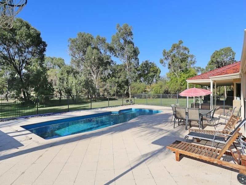 14 Carrick Cross, Greenfields WA 6210