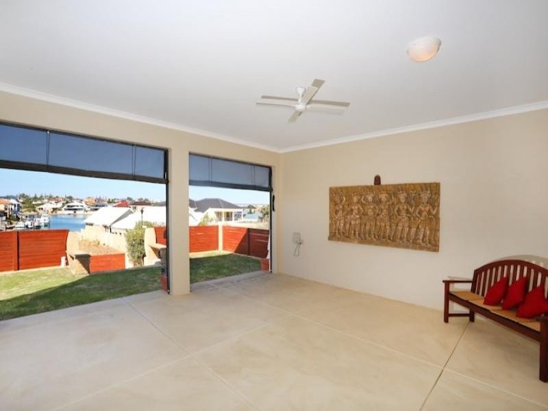 38 Abrolhos Quay, Wannanup WA 6210