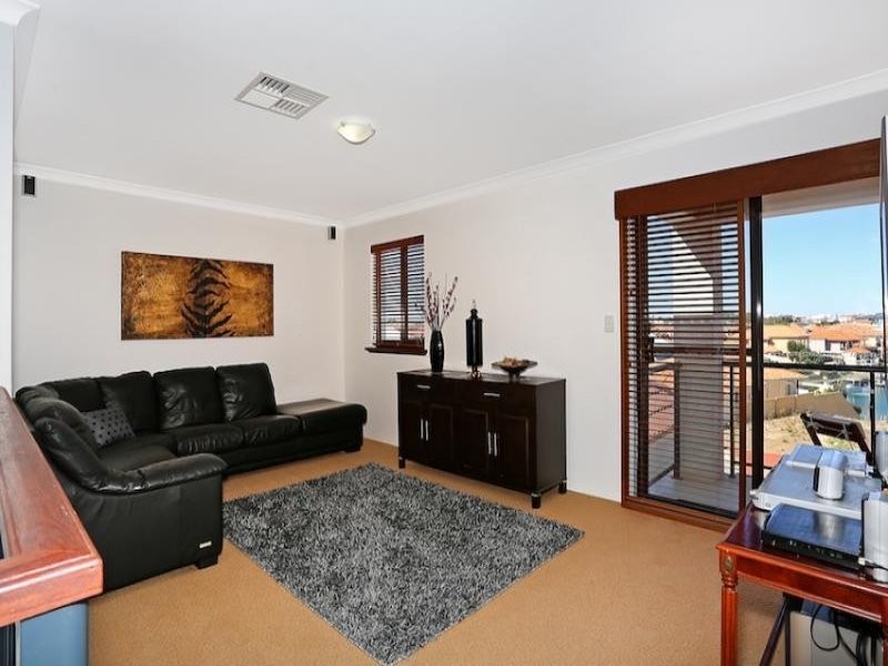 38 Abrolhos Quay, Wannanup WA 6210