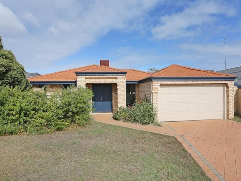 24 Daydream Plaza, Halls Head WA 6210