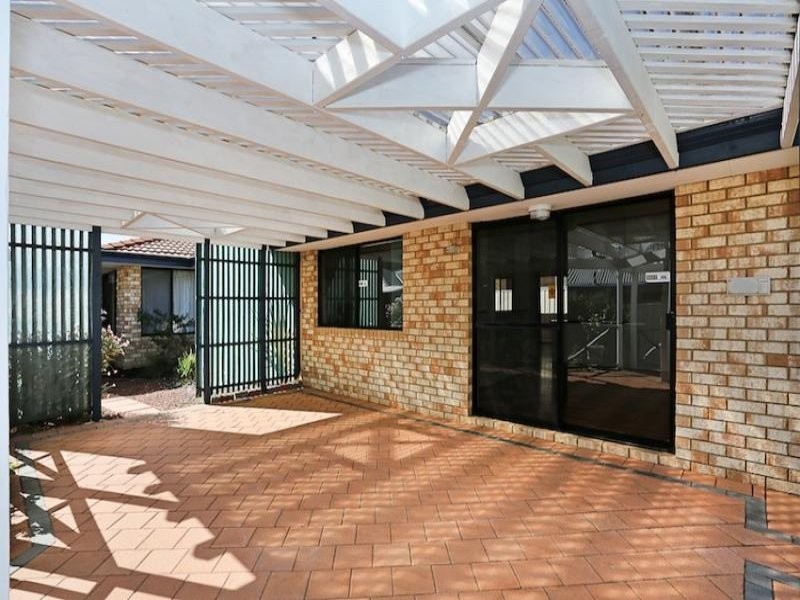 24 Daydream Plaza, Halls Head WA 6210