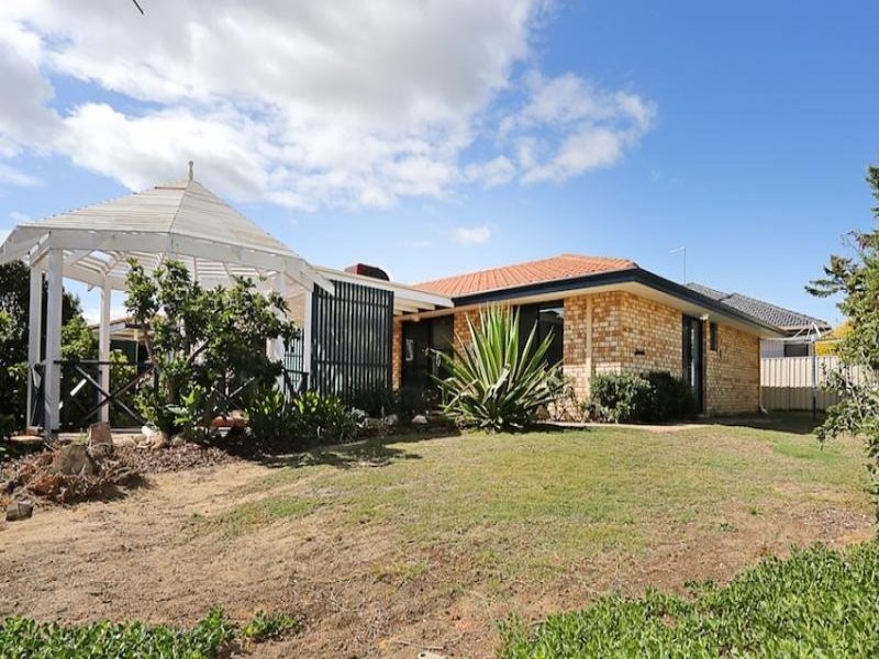 24 Daydream Plaza, Halls Head WA 6210