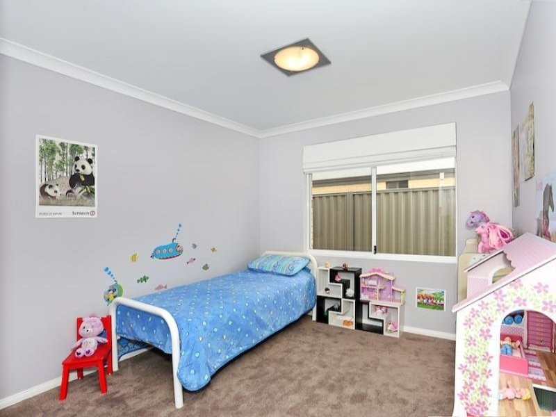 15 Purcell Gardens, South Yunderup WA 6208