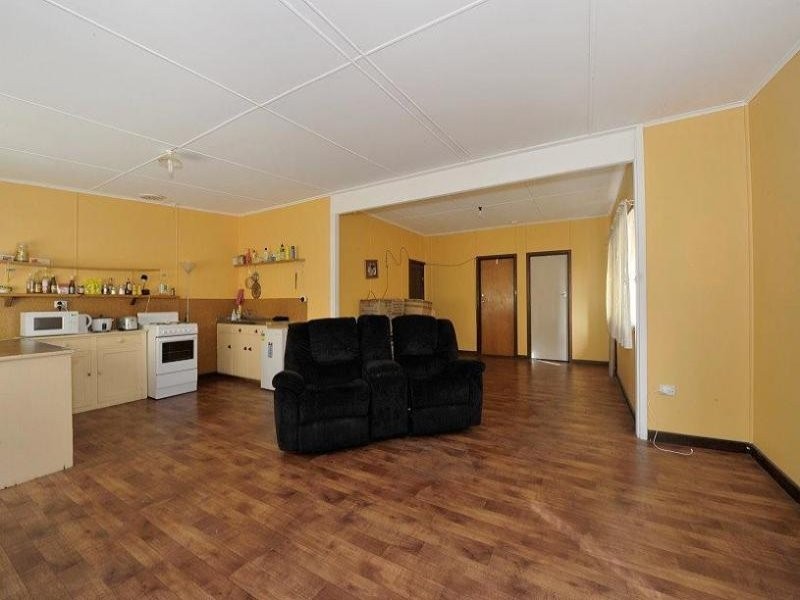 39 Shayne Street, Halls Head WA 6210