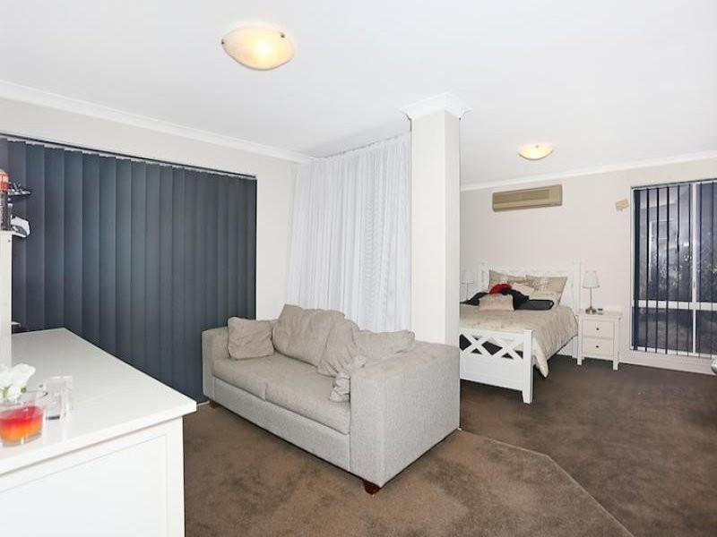 97 Peelwood Parade, Halls Head WA 6210