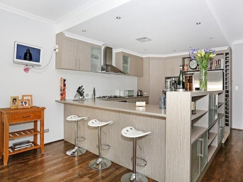 19 Arpentuer Turn, Madora Bay WA 6210