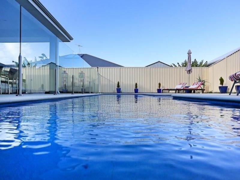 19 Arpentuer Turn, Madora Bay WA 6210