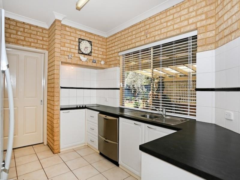 37 Seawind Drive, Silver Sands WA 6210
