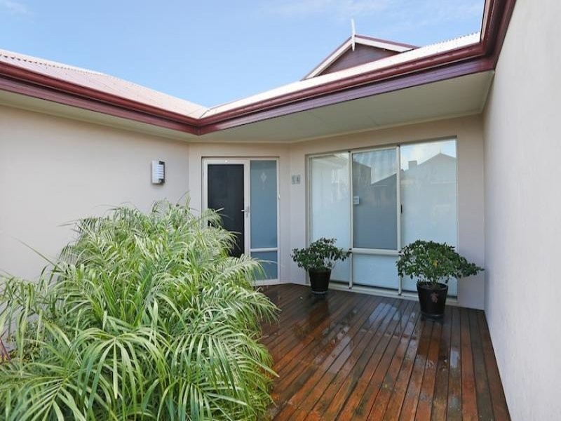 18 Joshua Carrol Street, Madora Bay WA 6210