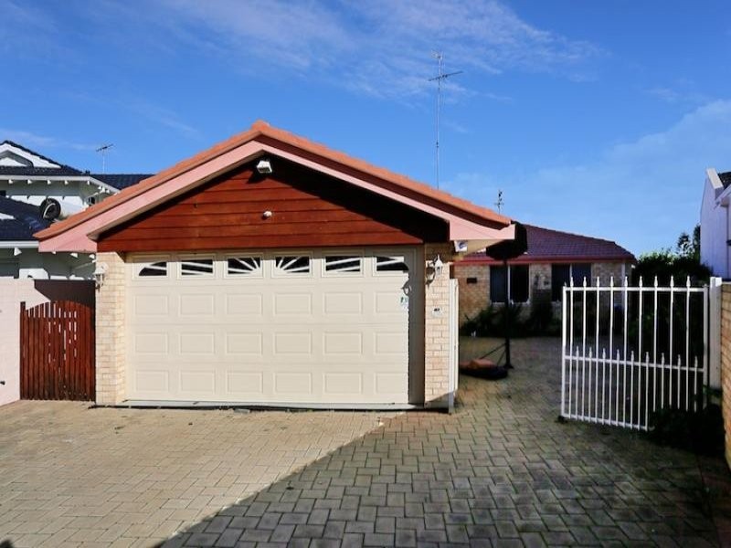 14 Donnelly Gardens, Dudley Park WA 6210
