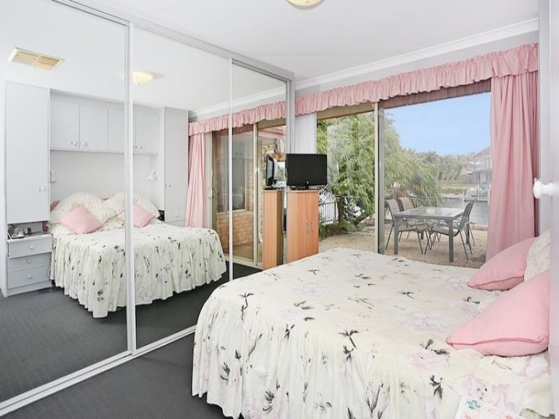 14 Donnelly Gardens, Dudley Park WA 6210