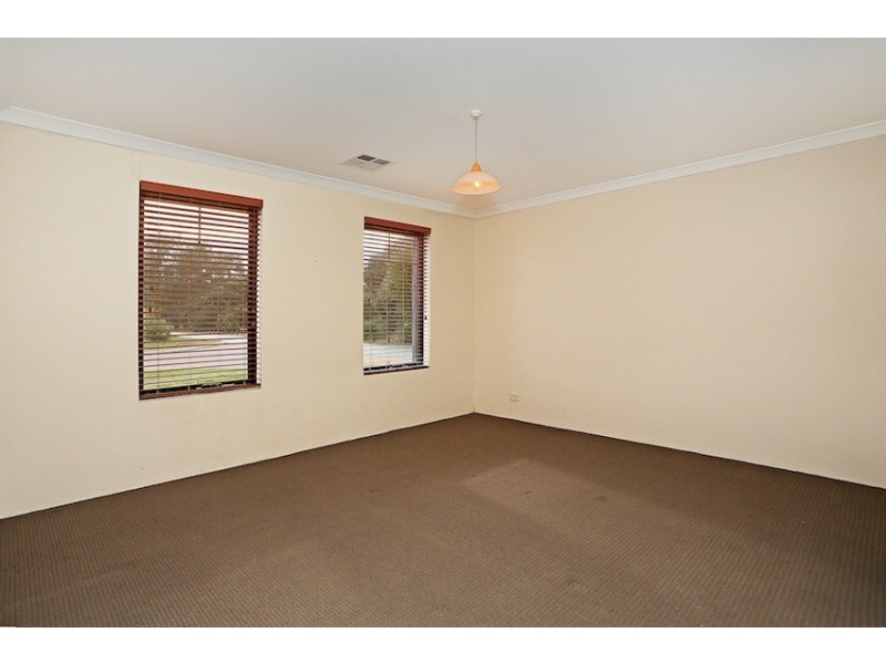 24 Honeydew Trail, Wannanup WA 6210