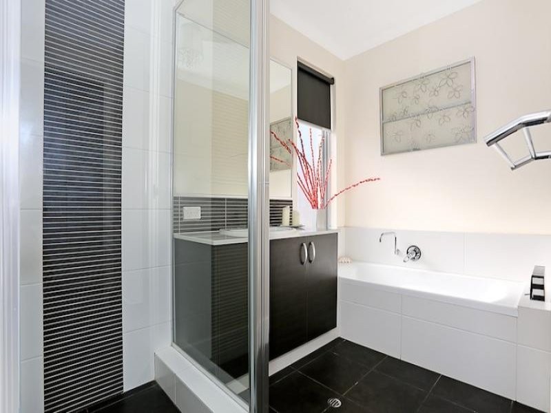 305 Peelwood Parade, Halls Head WA 6210