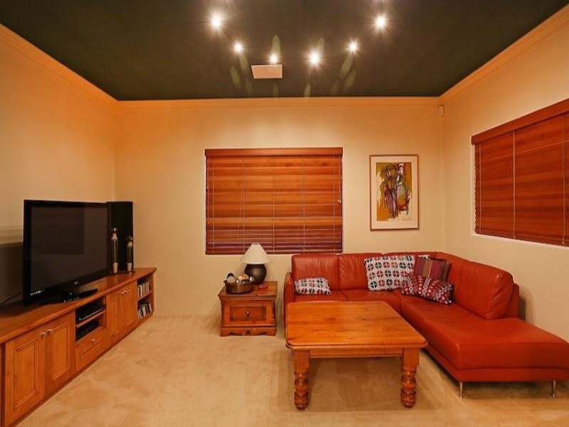 25 Aztec island Retreat, Halls Head WA 6210