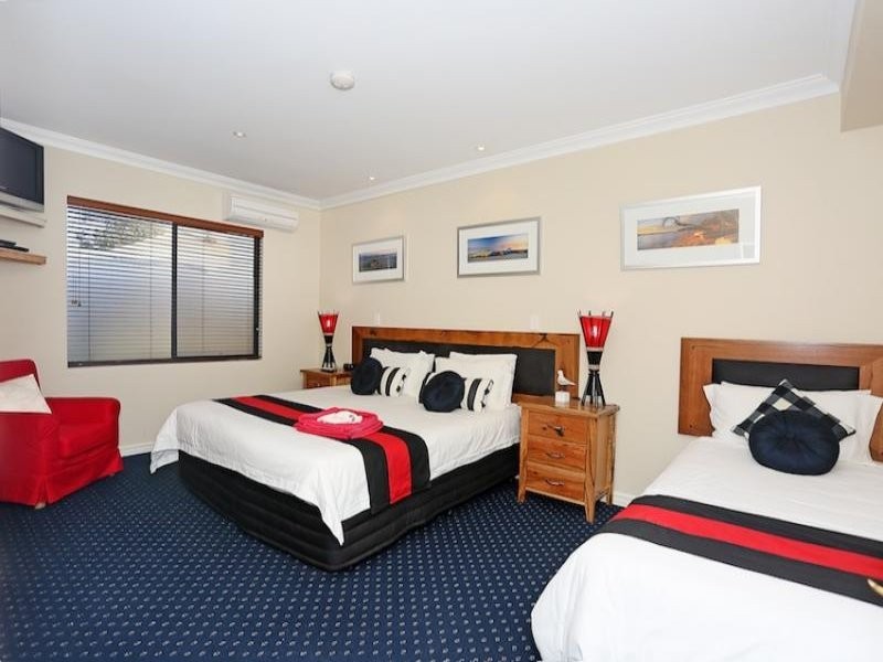 203 Culeenup Road, North Yunderup WA 6208