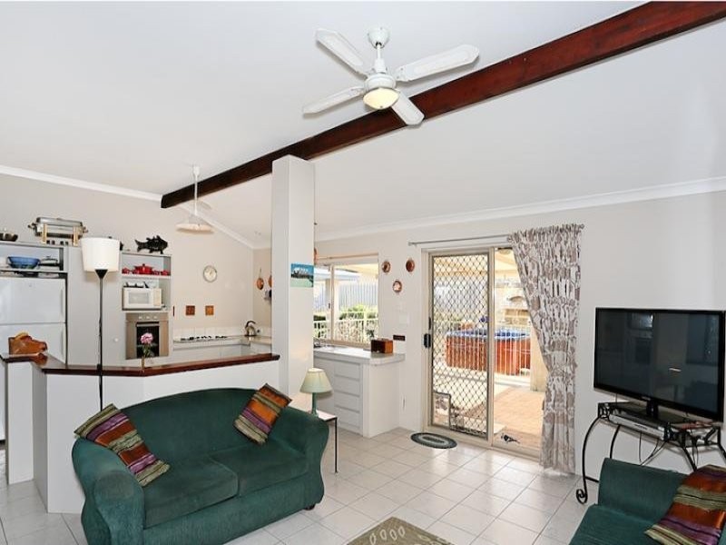 38 Noreena Avenue, Golden Bay WA 6174