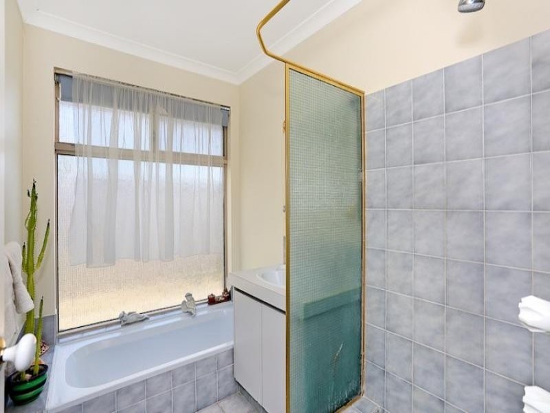 38 Noreena Avenue, Golden Bay WA 6174