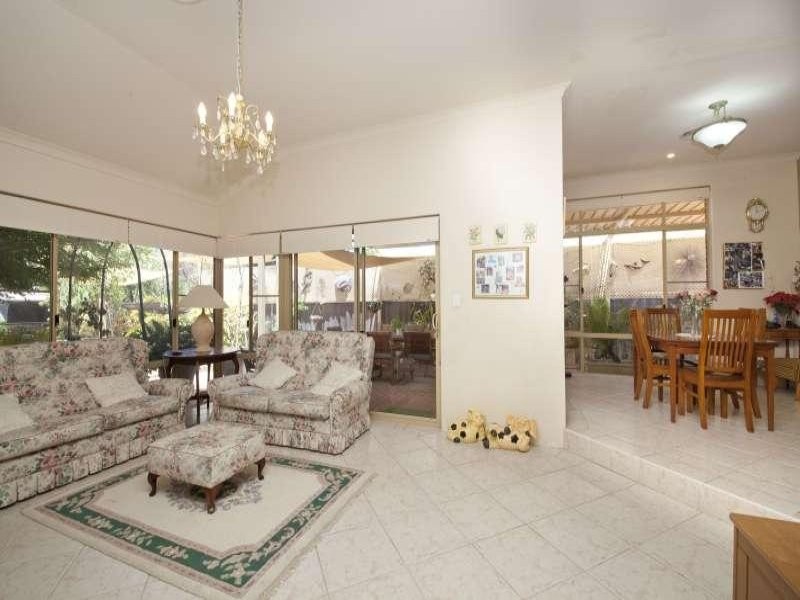 9 Rivergum Esplanade, South Yunderup WA 6208