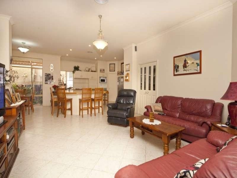 9 Rivergum Esplanade, South Yunderup WA 6208