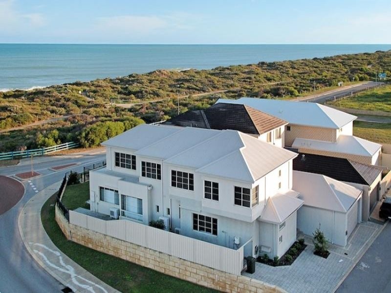 17 Abeona Parade, Madora Bay WA 6210