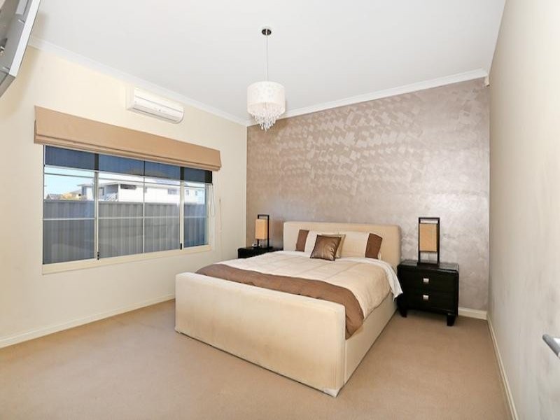 17 Abeona Parade, Madora Bay WA 6210