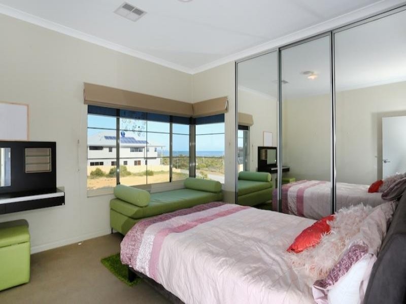 17 Abeona Parade, Madora Bay WA 6210